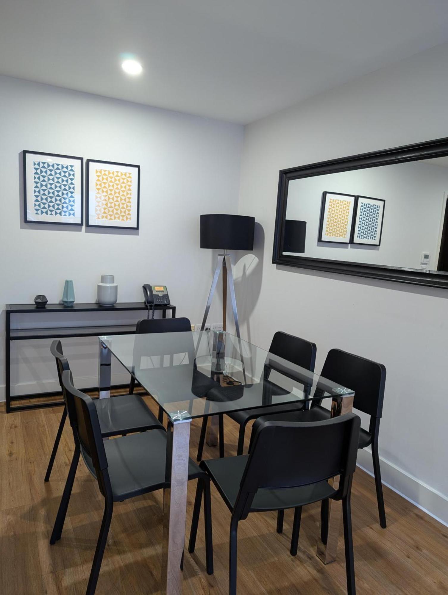 House Of Fisher - 100 Kings Road Reading Bagian luar foto